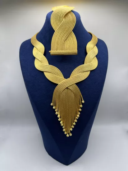 Altın Kaplamalı Dorika Gümüş Set (Küpesiz)
